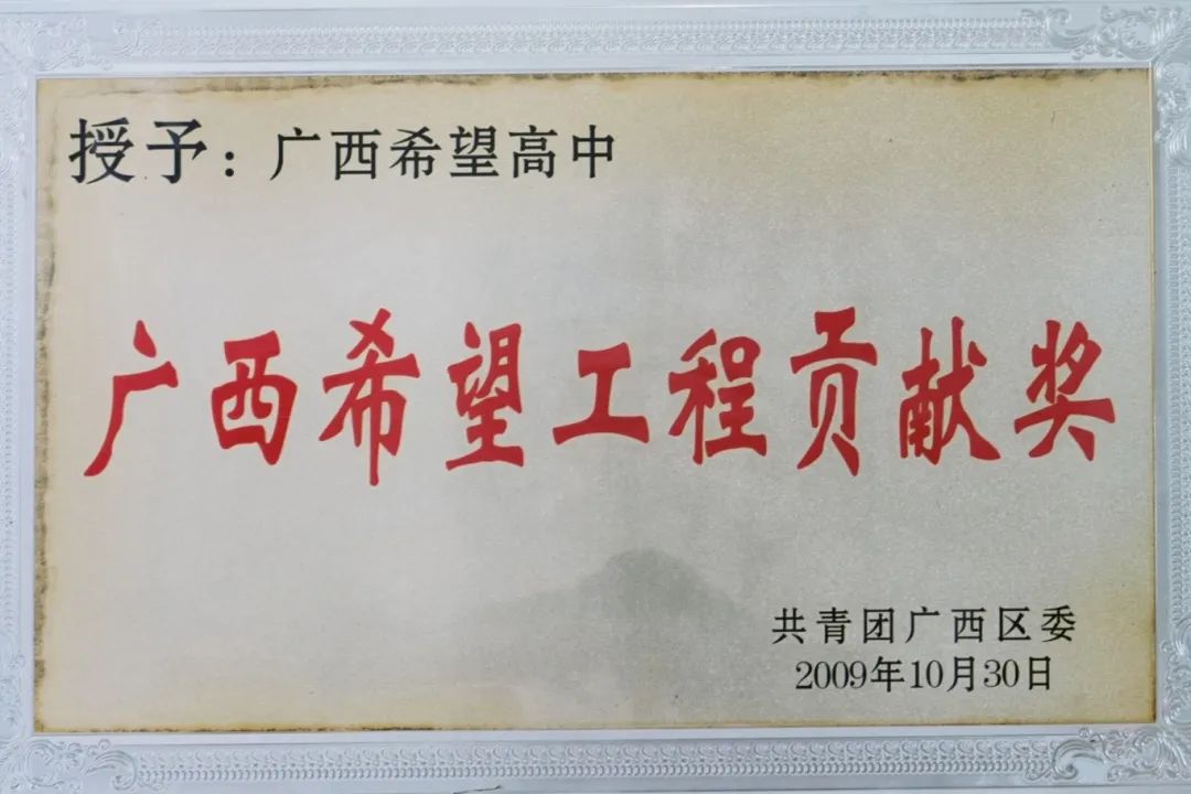 90bc546cf49494ff99fd6c3bad0c04f.jpg