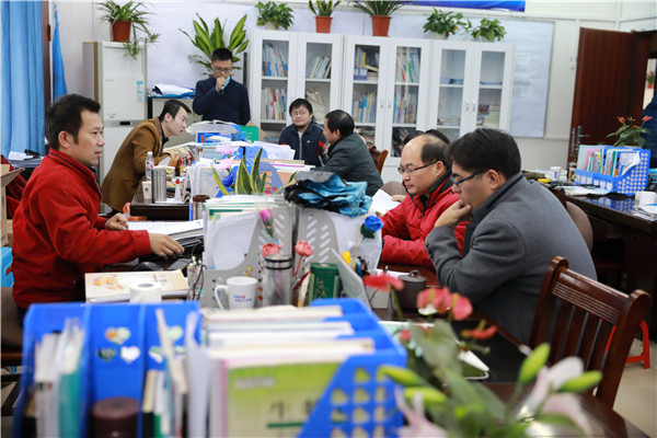 武鸣区锣圩高中莅临我校开展教研活动