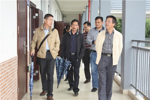 杨捷副局长带队到我校指导示范性高中创建工作