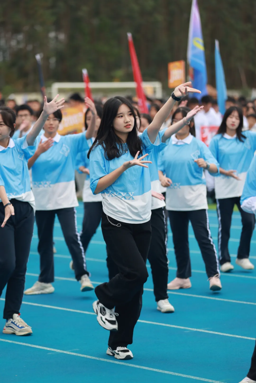 广西希望高中第十届体育艺术节暨第十六届田径运动会开幕式